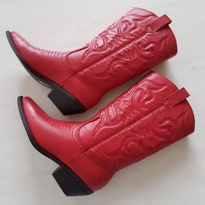 Woman heeled booties, brand Soda